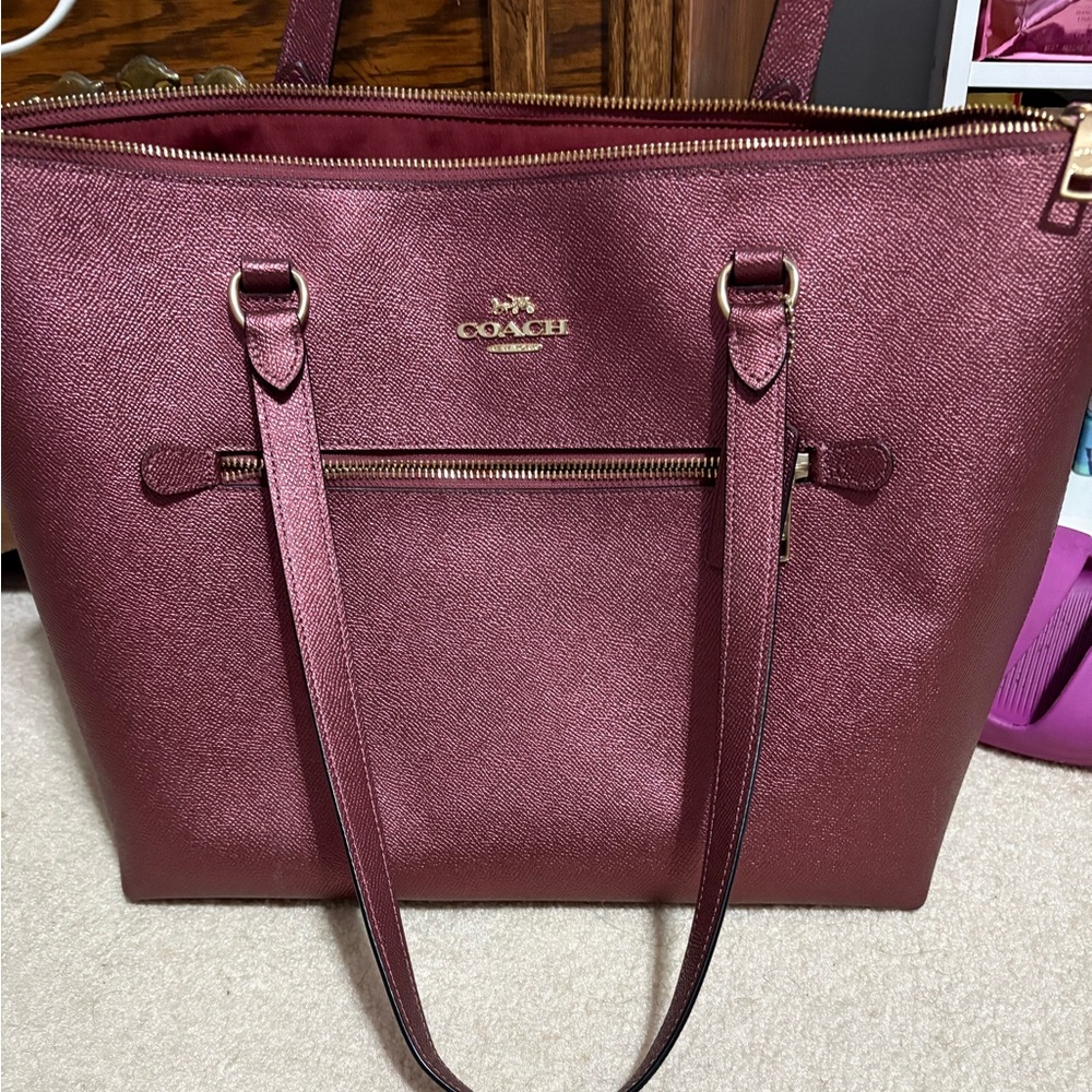 Coach Maroon Tote Bag/Wallet/Wristlet